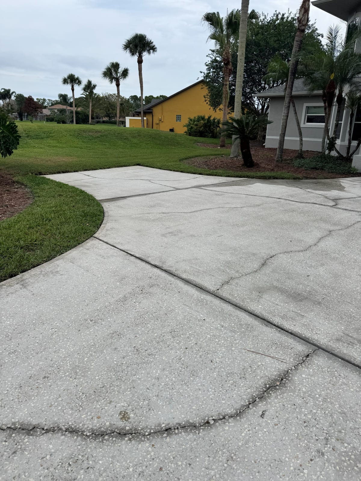 Driveway & Walkway Pressure Washing
