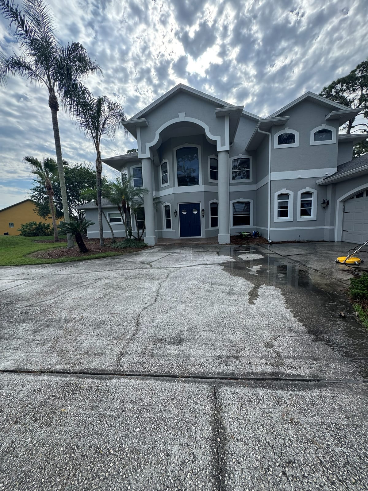 Circular Driveway Washing